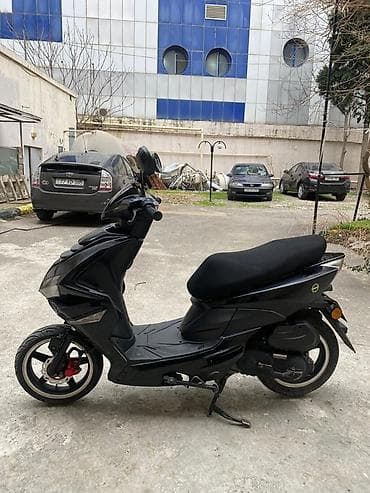 maşım: Skuter – şəhər daxili rahat və qənaətcil hərəkət üçün - Rəng: qara — 2