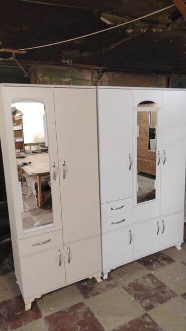 200 lə başlayan nömrələr: Yeni, Açılan, 3 qapılı Düz dolab, Qarderob, paltar dolabı — 10