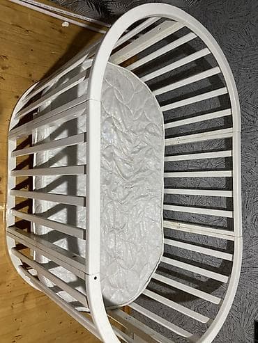 usaq beshiyi: Oğlan və qız üçün, Yumru, Beşik, Dəstsiz, Matras ilə, Yellənmə mexanizmsiz — 4