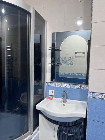 piano şəkilləri: Satılır: Qonaq otağı mebel dəsti Tərkib: - Ağ-qara rəng çalarlarında — 7