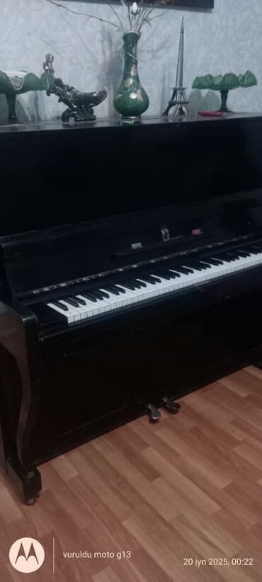 пианино ronisch цена: Upright piyano – klassik dizayn, qara parlaq korpus. - 88 klaviş, 2 — 2