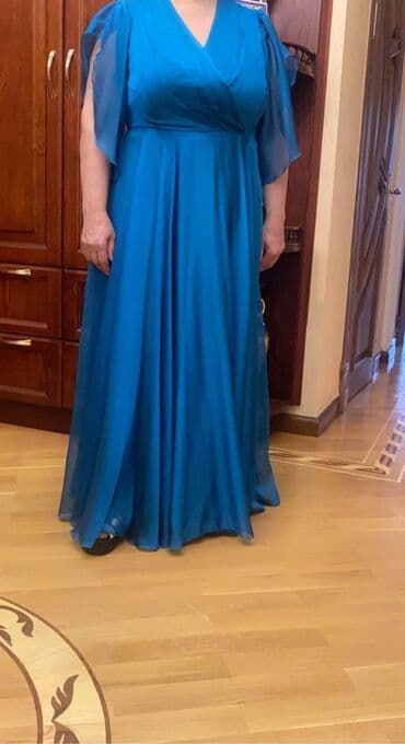 Cemi 1 defe geyinilib.Yeni kimidi.400 man basa gelib.Kirayesi-40 Azn