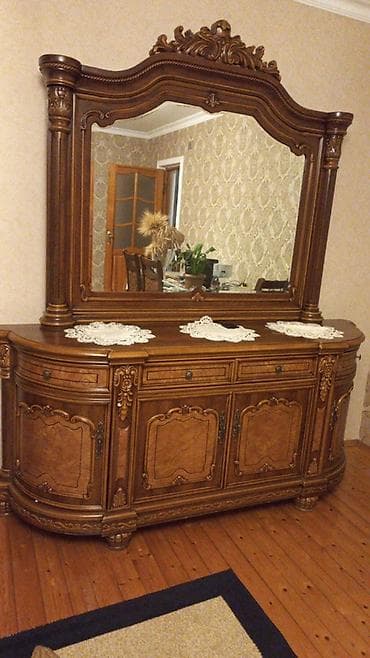 qapi icliyi: Klassik üslubda qonaq otağı üçün mebel və aksesuar dəsti - — 2