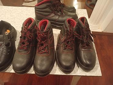 batinkalar: Qara rəngli iş ayaqqabısi 43 razmeri. üzün boğaz qısa boqaz var — 2
