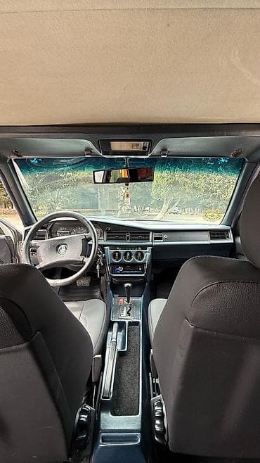 Avtomobil satışı: Mercedes-Benz 190 (W201): 2 l | 1990 il Sedan — 4