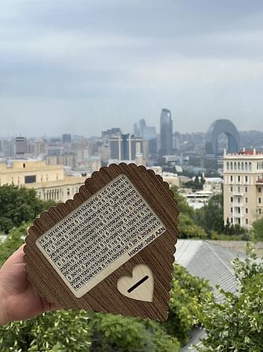 Böyük hədəflər planlı qənaətlə başlayır. 💵✨ Bu taxtadan hazırlanmış — 10
