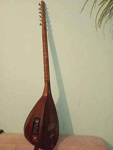 kreditle idman aletleri: Elektro saz – daxili preamp və EQ ilə - Korpus: taxta, armud formalı — 8