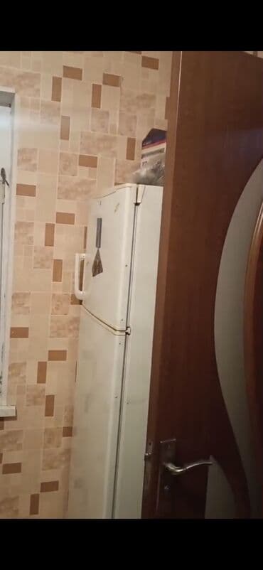 daskesende kiraye evler: Saray postunu keçəndən 200 m Bakıya tərəf, içəri yoldan 400 m məsafədə — 7