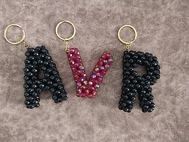 dekor hərflər: Məhsul: Fərdi hərf brelokları - Material: Parlaq kəsimli kristal/şüşə — 1