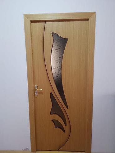 diz yağı: İç qapı – dekorativ şüşəli, ağac teksturalı - Material: ağac — 2