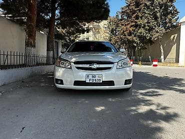 aftamabilər: Chevrolet Epica sedan – ağ rəng, 1.8/2.0 benzinli xəttin klassik — 1