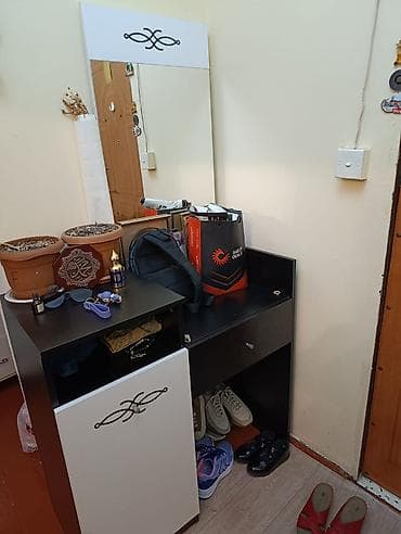 koridor ucun dolap: 1 qapı, Güzgülü, Qara, Digər material, Açılan, Düz dolab — 2