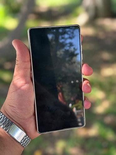 Samsung Galaxy S25 Ultra, 256 GB, rəng - Gümüşü, İki sim kartlı, Face ID, Sensor — 2