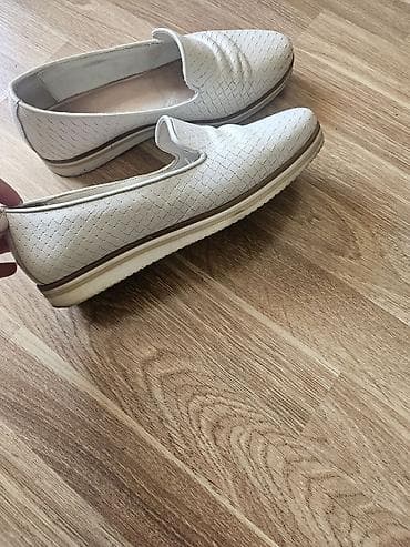 Poppy, Ölçü: 38.5, rəng - Ağ, İşlənmiş — 2