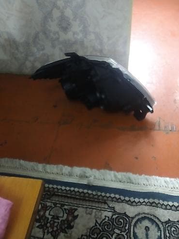 Radiatorlar: Sol, Yaxın və uzaq vuran işıqlar Toyota — 2