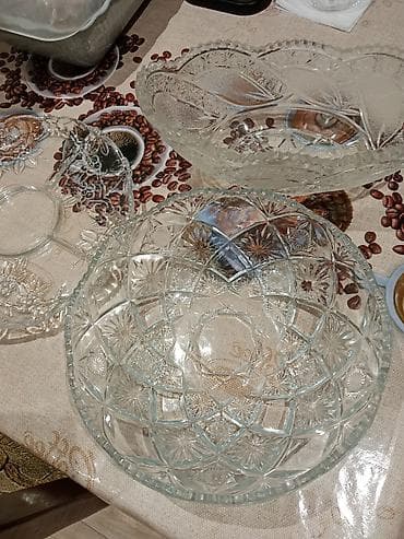 Şüşə qablar dəsti - Material: şəffaf, qalın şüşə - Naxış: klassik