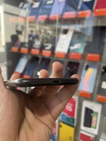 ayfon 7 ikinci el: IPhone 7, 128 GB, Qara, Barmaq izi — 4