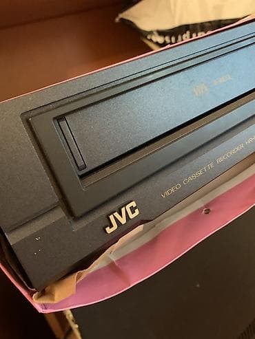 tv krosno: JVC VHS videomaqnitofon – HR-D625EA - Sistem: PAL/MESECAM Dual System — 3