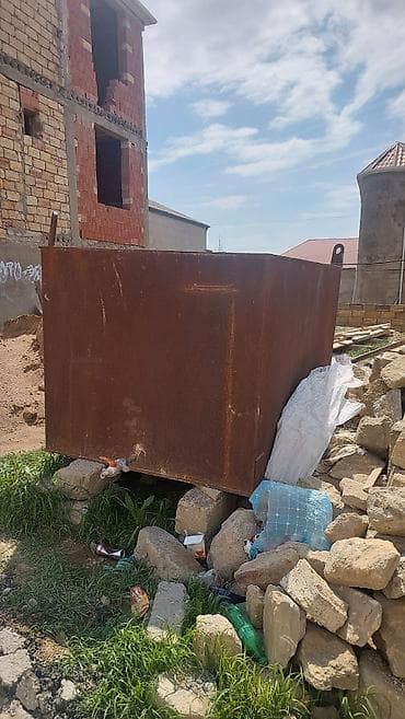 bak: Bak, Metal, 3000 l l — 3
