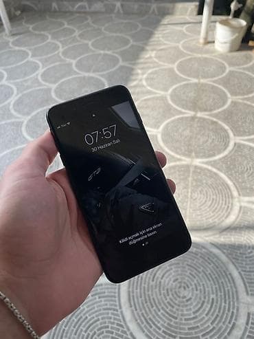 tiktok seyfe: IPhone 7 Plus, 128 GB, Jet Black, Barmaq izi — 4