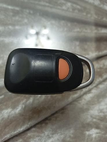islenmis mator: Avtomobil uzaqdan idarəetmə pulti - 3 düyməli, kompakt dizayn - Qara — 4