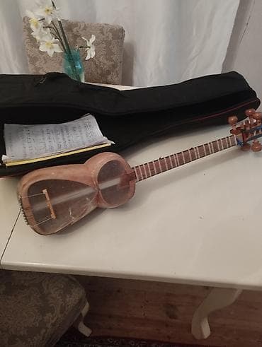 Tar: Tar – milli simli musiqi aləti - Korpus: iki hissəli armud formalı — 7