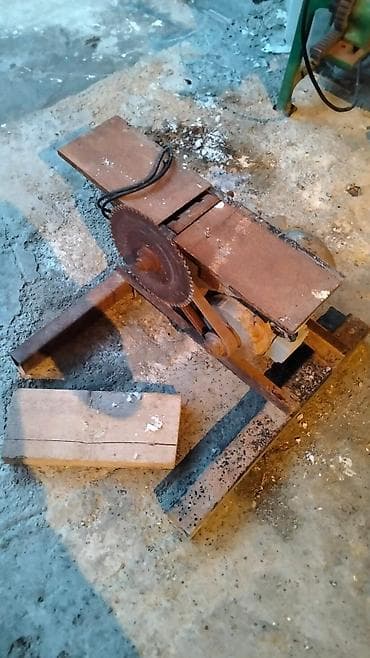 Ölçülü kəsim üçün stasionar dairəvi mişar qurğusu. Xüsusiyyətlər: -