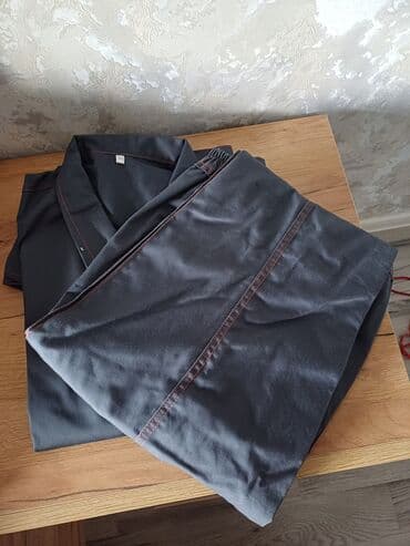 kişi ucun klassik qara kostyum: Boz rəngli işçi kombinezonu. Rahat işləmək üçün idealdır — 2