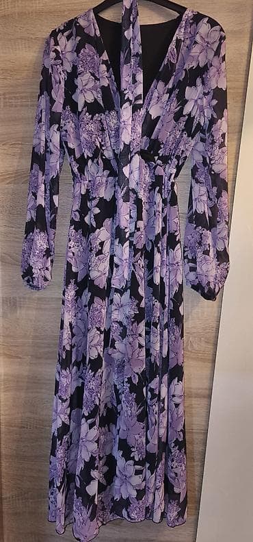 Bənövşəyi çiçək naxışlı uzun don - Model: maxi uzunluqda, axıcı ətək