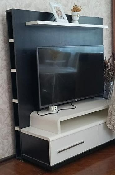 televizor alti satilir: İşlənmiş, Düz TV altlığı, Polkalı, Laminat — 1