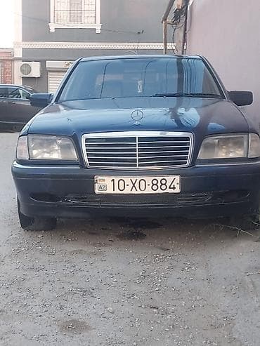 Mercedes-Benz C-Sinif sedan (W202), tünd mavi rəng. - Kuzov: 4 qapılı — 1