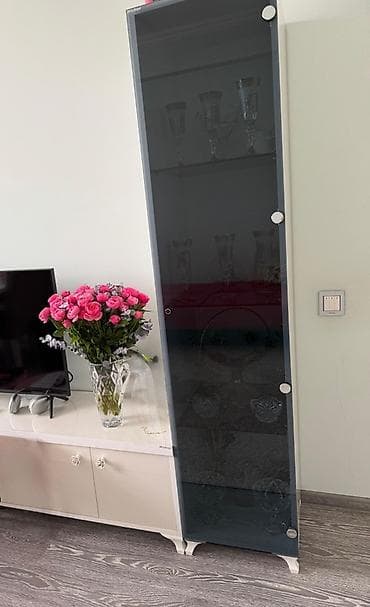 Şüşəli dolab vitrini, İşlənmiş, Ünvandan götürmə