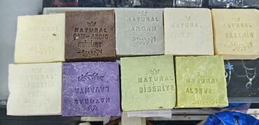 ilan sabunu faydalari: Müxtəlif ətirlərə malik təbii sabunlar. Hər bir sabun kvadrat formalı — 1