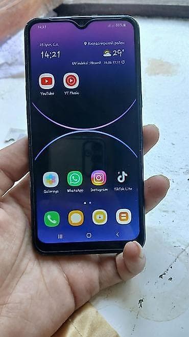 inter: Samsung Galaxy A02, 32 GB, rəng - Qara, İki sim kartlı — 1