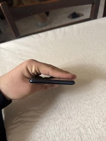 samsung s9 satilir: Samsung Galaxy A7 2018, 64 GB, rəng - Qara, İki sim kartlı — 5