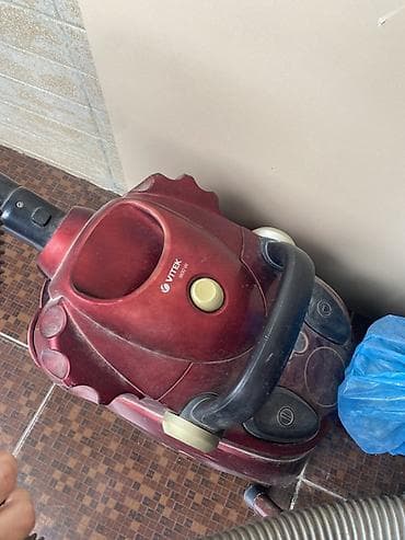 Elektronika: VITEK tozsoran - Güclü motor: 1800 W (korpus üzərində qeyd olunub) — 1