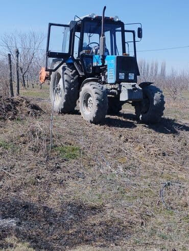 Belarus 892 traktoru - Güclü dörd silindrli dizel mühərrik, yüksək