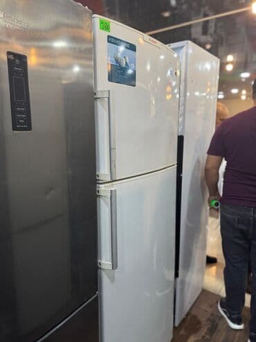 Mikrodalğalı sobalar: 2 qapılı Bosch Soyuducu Satılır, rəng - Ağ — 1