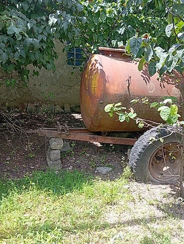 Səyyar su/Maye daşıma çəni – qoşqu tipli - İki təkərli qoşqu şassisi — 2