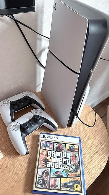 par utusu: Qiymət 1100azn(real aliciya endirim var) PlayStation 5slim 1TB Oyun — 1
