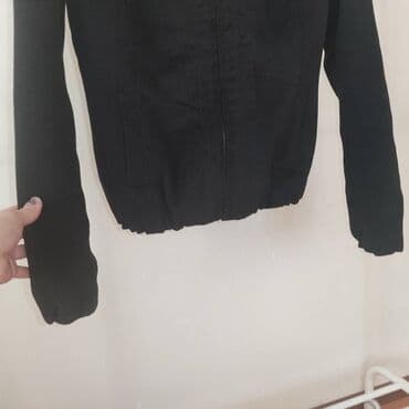 qadınlar üçün təbii dublyonkalar: Qadın Paltosu L (40 -42) ölçüdədir.Tarqovuda alınıb italyan brendidi — 2