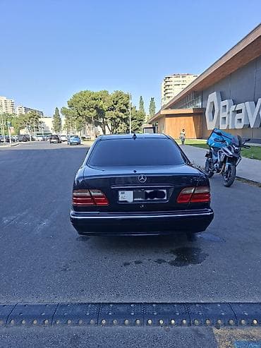 mercedes 160 a: Mercedes-Benz E-Class: 2.6 l | 2000 il Sedan — 2
