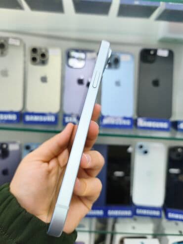 samsung galaxy j7 ekran: IPhone 15 Plus, Göy, Simsiz şarj — 5