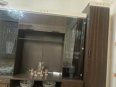 tecili satilan masinlar: İşlənmiş, Açılan, 3 qapılı Düz dolab, Qarderob, paltar dolabı — 1