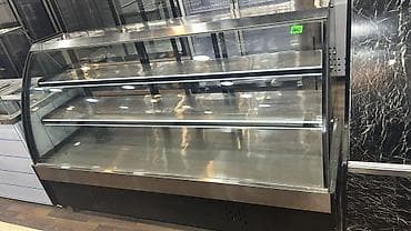 Soyuducu Paltaryuyan televizor vitrinlerin satış mərkəzi: Şüşə vitrin soyuducu – pastry/kafe/restoran üçün ideal ekspozisiya