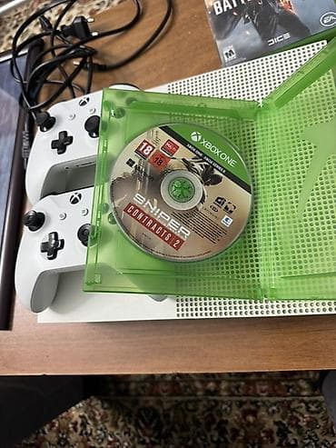 xbox one pult: Xbox one s 500gb iki pultla bütün şnurları verilir üstündə heç bir — 4