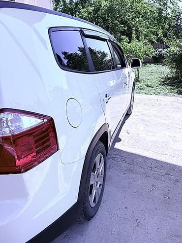 niva 213 mator: Chevrolet Orlando – ağ rəngli, praktik və geniş ailəvi miniven/SUV — 4