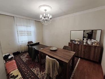 razın: Satilir:4 otaqlı mənzil heyet evi.Oz şexsi evimdir.3 yataq otagi,1 — 3