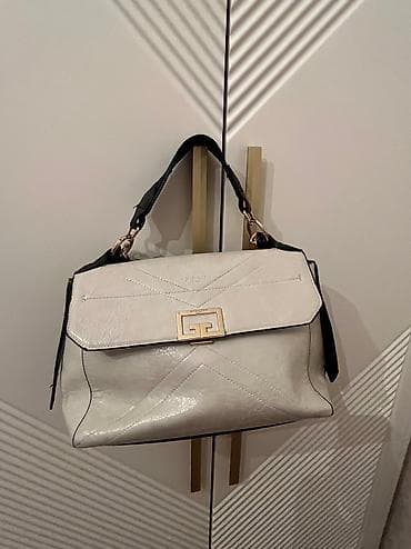 GV canta hal hazirda magazalarsa var 60,70 arasidi 2 defe iwletmiwem lalafo.az -da GV canta hal hazirda magazalarsa var 60,70 arasidi 2 defe iwletmiwem