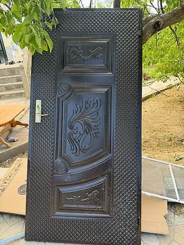 islenmis seyf qapi: Tahirə xanım . Seyf qapı yenidir çox təcili 120 man satılır. Olcü — 1